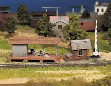 Bachmann 45977 O Loading Platform and Crossing Shanty - Kit