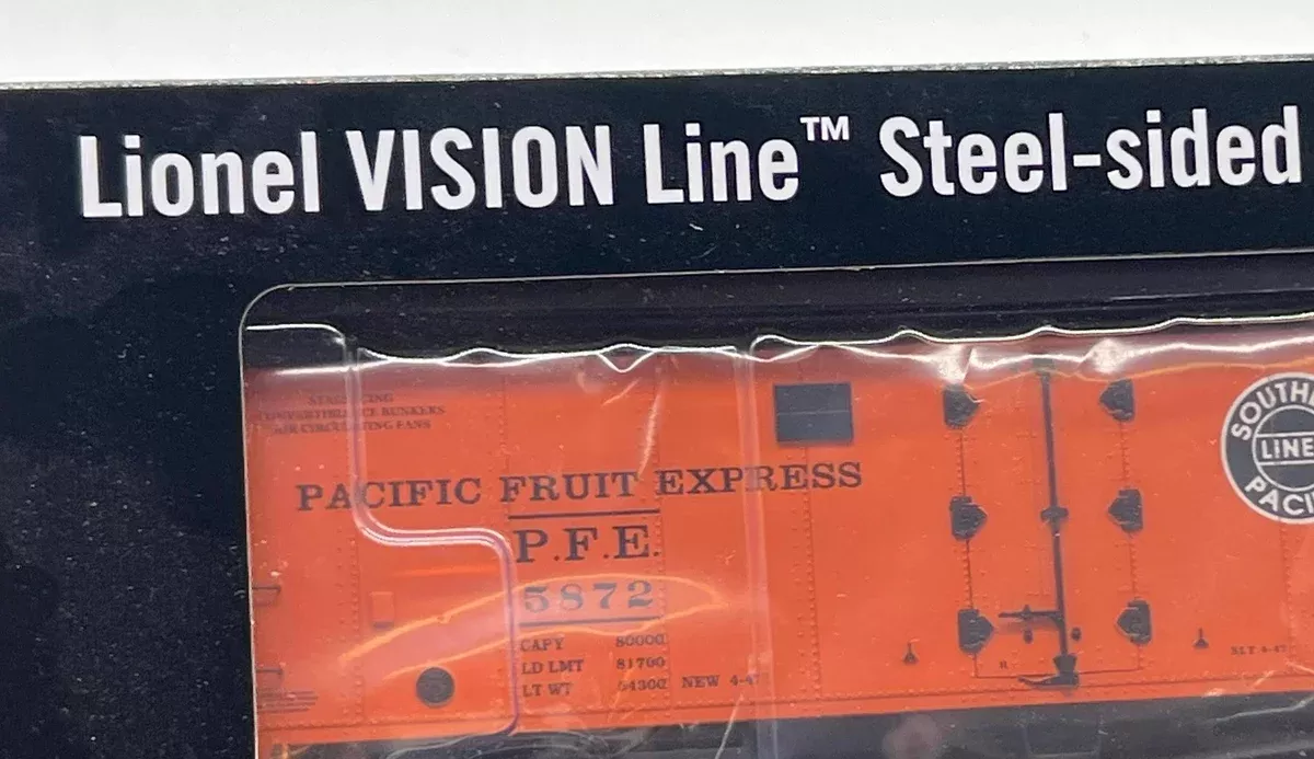 Lionel 2322044 Pacific Fruit Express PFE Vision Line steel sided refrigerator car 5872 O SCALE NEW limited